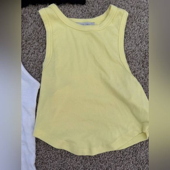 Set Bundle Lot Of Tank Tops Cropped Women’s Juniors Size Small Medium ￼ - Picture 4 of 8